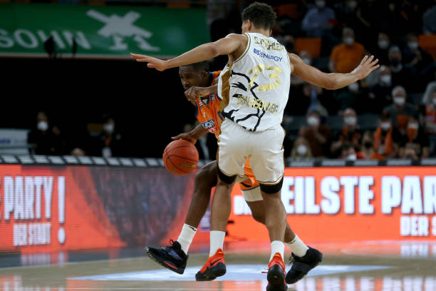 而轮休是战 而轮休是战